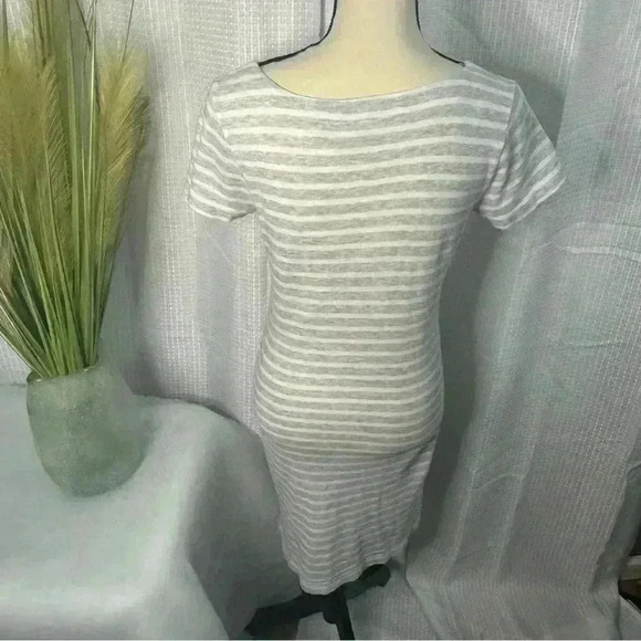 Vineyard Vines Pima Cotton Women’s XS Gray Striped Dress Short Sleeves Pullover - Picture 4 of 9